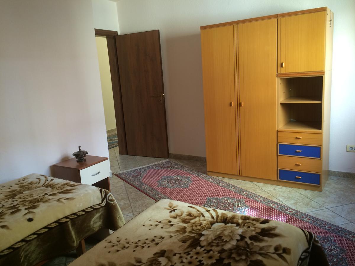 티라나 Friends House B&B 외부 사진
